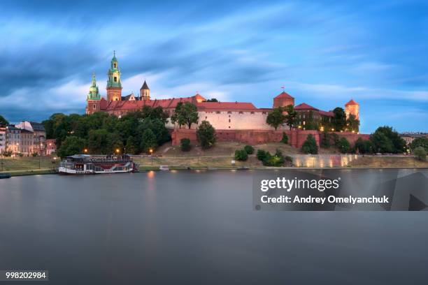 the wawel castle in krakow, poland - wawel castle stock pictures, royalty-free photos & images