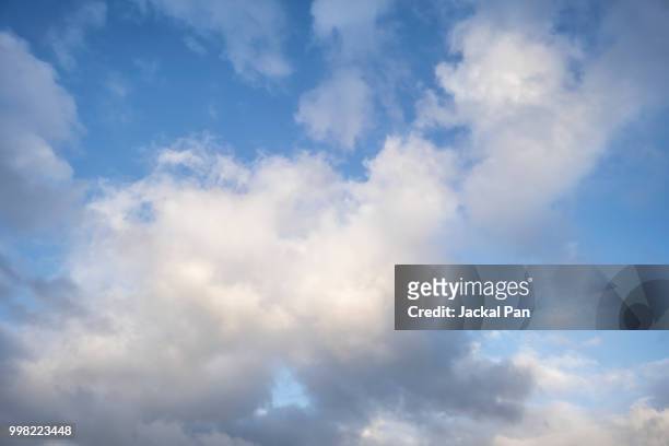 clouds in blue sky - jackal pan， stock-fotos und bilder