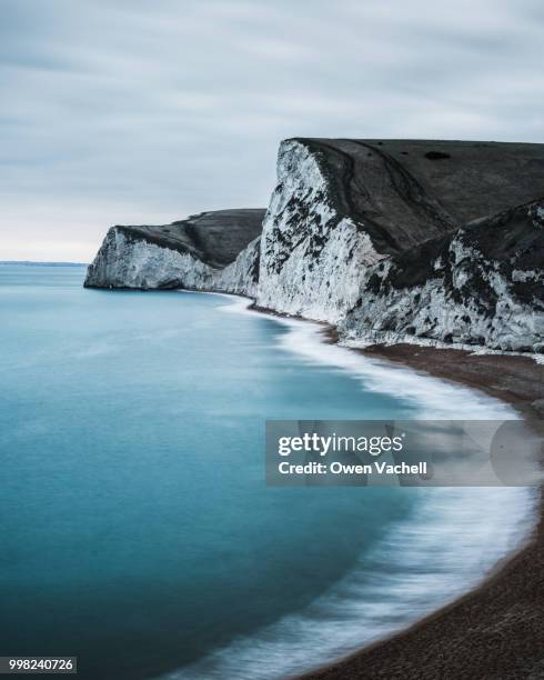 durdle door - dorset engeland stockfoto's en -beelden