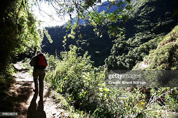 The trek follows the Santa Teresa river in the cloud forest through Coffee, Banana and Passion Fruit plantations, Collpapampa, Peru, June 29, 2007....