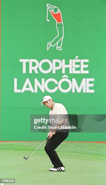 Sergio Garcia of Spain putts on the 18th green during the first round of the Lancome Trophy at the St-Nom-la-Breteche Golf Club, Paris, France....