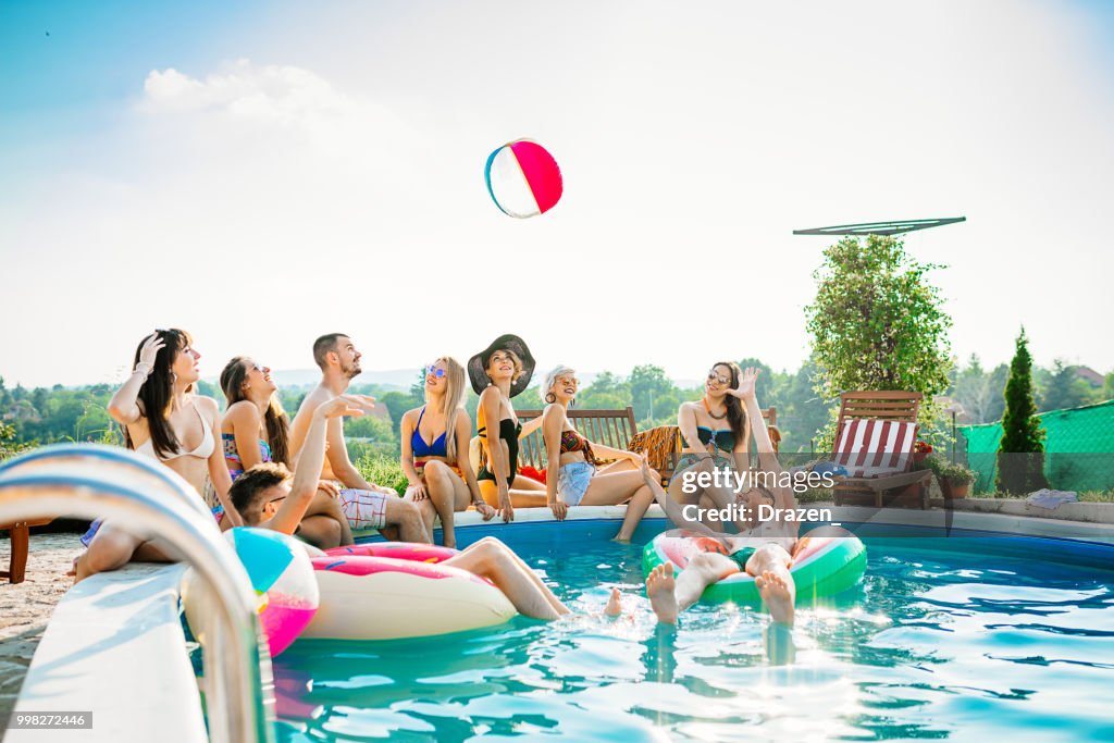 Zomer plezier en zwembad partij