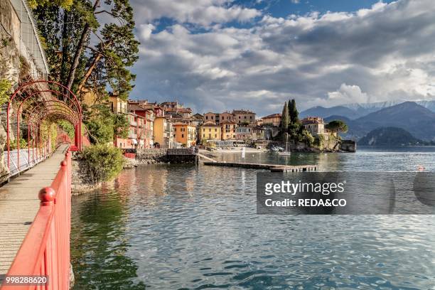 Varenna. Lakeside promenade. Lakes Como. East coast. Lombardia. Italy. Europe. Photo by: Carlo Borlenghi/REDA&CO/Universal Images Group via Getty...
