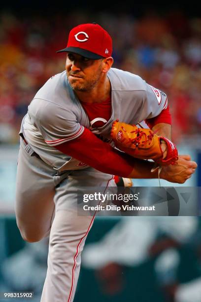 Matt Harvey of the Cincinnati Reds pitches against the St. Louis Cardinals in the first inning at Busch Stadium on July 13, 2018 in St. Louis,...