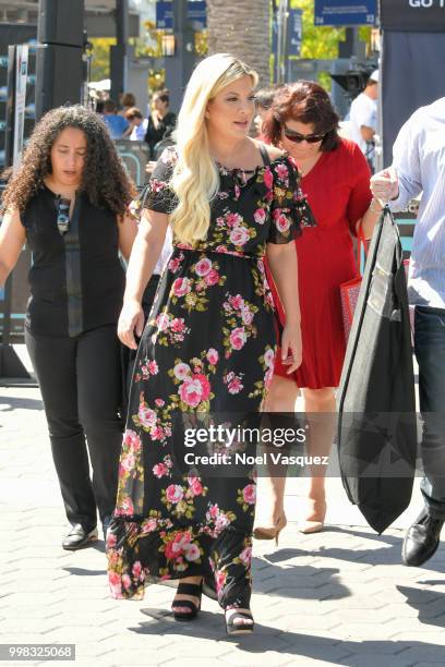 Tori Spelling visits "Extra" at Universal Studios Hollywood on July 13, 2018 in Universal City, California.