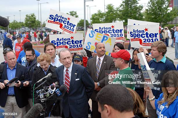 Sen. Arlen Specter and his wife Joan campaign outside Citizens Bank Park May 17, 2010 in Philadelphia, Pennsylvania. Specter, who switched political...