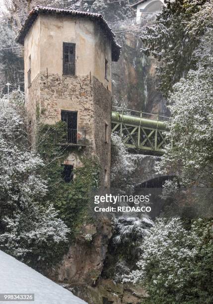 Orrido di Bellano. La Casa del Diavolo. The House of the Devil. Bellano. Eastern shore of Lake Como. Lombardia. Italy. Europe. Photo by: Carlo...
