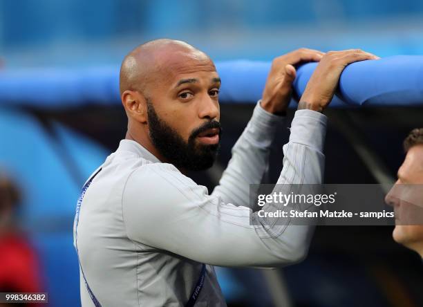 Thierry Henry Assistent of Belgien during the 2018 FIFA World Cup Russia Semi Final match between Belgium and France at Saint Petersburg Stadium on...