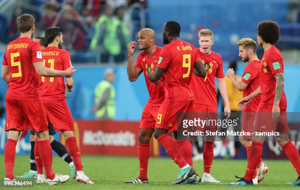 Vincent Kompany of Belgium Romelu Lukaku of Belgium Kevin De Bruyne of Belgium during the 2018 FIFA World Cup Russia Semi Final match between Belgium...