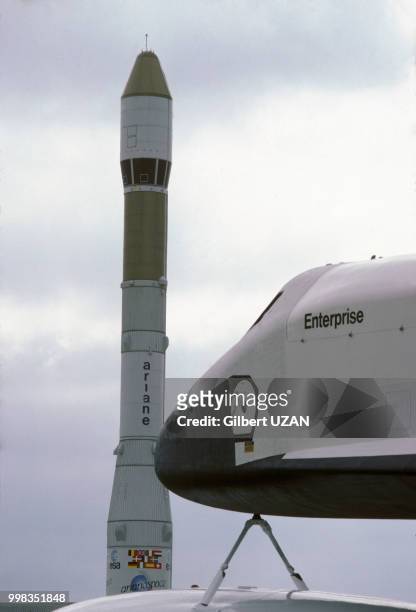 Navette de la fusée Ariane II sur la base de Kourou en mai 1983 en Guyane.