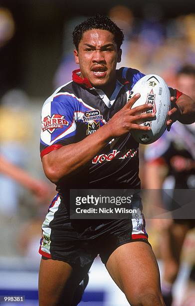 Clinton Toopi for New Zealand in action during the NRL fourth qualifying final match played between the Parramatta Eels and the New Zealand Warriors...