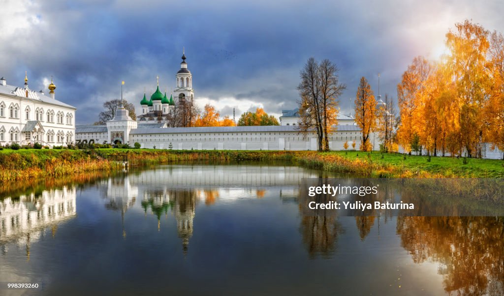 Tolga Monastery in Yaroslavl