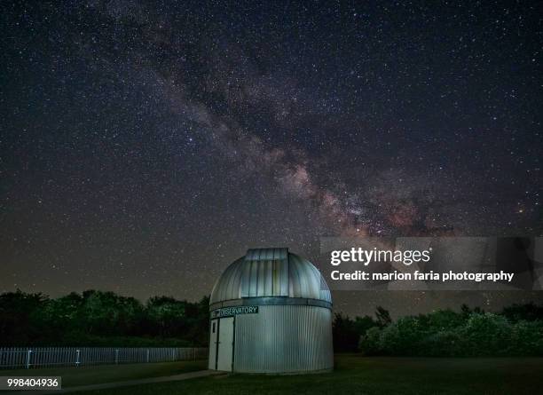 frosty drew observatory - washington county stock-fotos und bilder