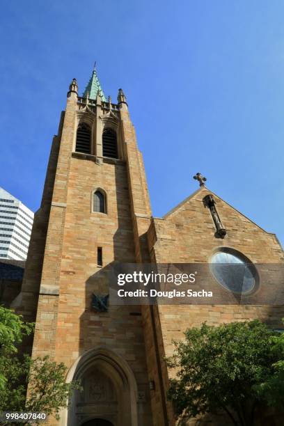 administrative offices for the cleveland catholic diocese - diocese stock pictures, royalty-free photos & images