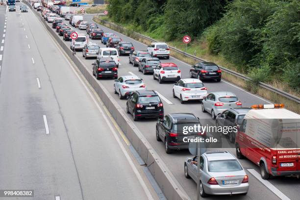 verkeersopstopping op duitse snelweg a643 - ollo stockfoto's en -beelden