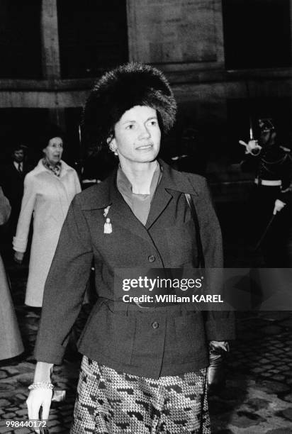 Madame Anne-Aymone Giscard d'Estaing, épouse de Valéry Giscard d'Estaing, le 30 janvier 1975 à la réception donnée par Maurice Shuman à l'Académie...