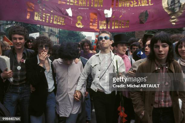 Manifestation d'homosexuels le 25 juin 1977 à Paris, France.