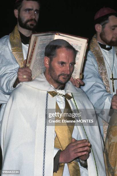 Consécration d'évêques en février 1976 à Palmar de Troya, Espagne.