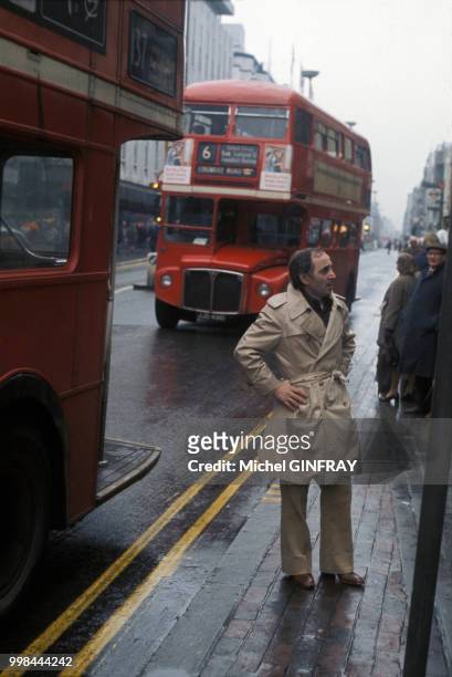 Charles Aznavour à Londres le 24 mars 1977, Royaume-Uni.