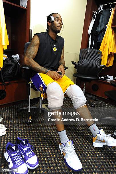 Josh Powell of the Los Angeles Lakers gets dressed before taking on the Phoenix Suns in Game One of the Western Conference Finals during the 2010 NBA...