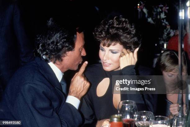 Julio Iglesias and Raquel Welch circa 1984 in Atlantic City, New Jersey.