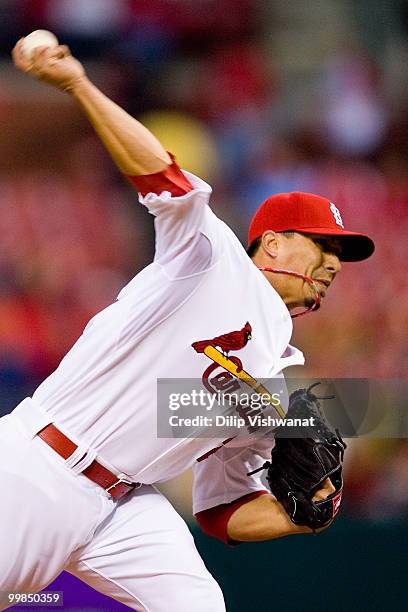 Starting pitcher Kyle Lohse of the St. Louis Cardinals throws against the Washington Nationals at Busch Stadium on May 17, 2010 in St. Louis,...