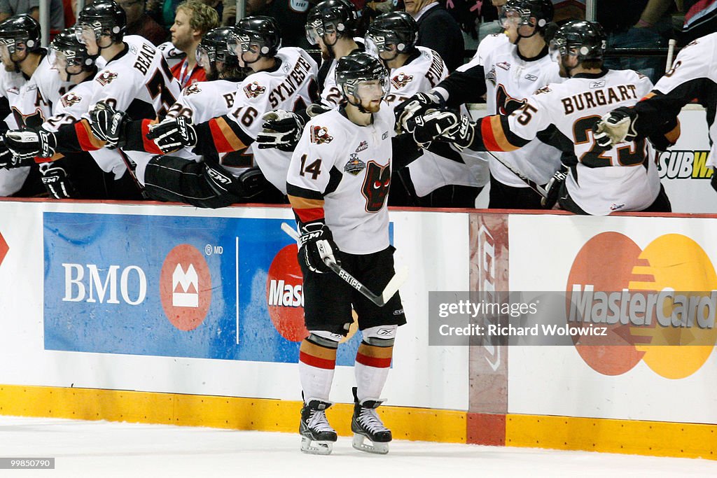 2010 Memorial Cup Tournament - Calgary Hitmen v Windsor Spitfires