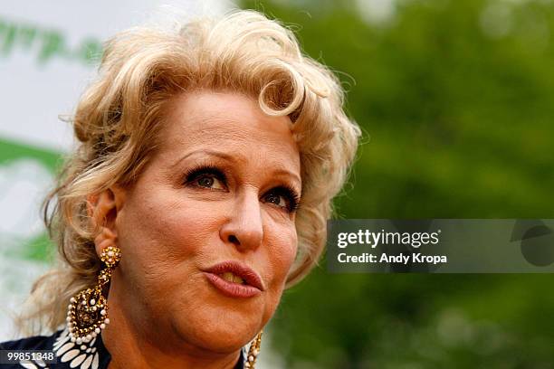 Bette Midler attends the New York Restoration Project's 9th Annual Spring Picnic at Fort Washington Park on May 17, 2010 in New York City.