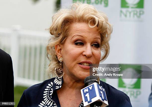 Bette Midler attends the New York Restoration Project's 9th Annual Spring Picnic at Fort Washington Park on May 17, 2010 in New York City.