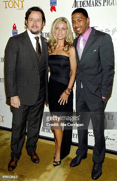 Francois-Henry Bennahmias, President & CEO of Audemars Piguet North America, his wife Alice Bennahmias and actor/musician Nick Cannon attend Audemars...