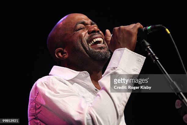 Singer Darius Rucker performs onstage at the UJA-Federation of New York's Broadcast, Cable & Video Awards Celebration at The Edison Ballroom on May...