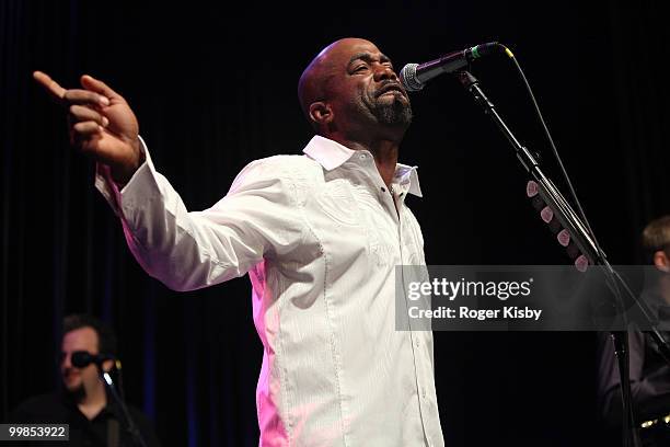 Singer Darius Rucker performs onstage at the UJA-Federation of New York's Broadcast, Cable & Video Awards Celebration at The Edison Ballroom on May...