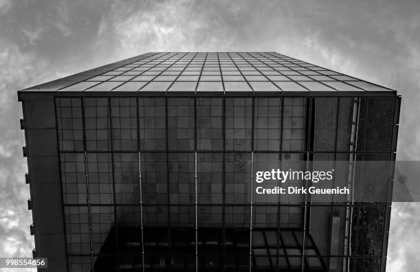 flying cube - office cube stock pictures, royalty-free photos & images