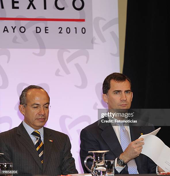 Mexican President Felipe Calderon and Prince Felipe of Spain attend the opening of the 'I Foro Espana-Mexico', at the Instituto Cervantes on May 17,...