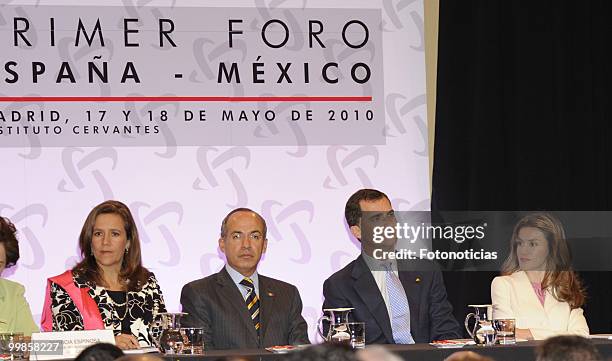 Margarita Zavala, Mexican President Felipe Calderon, Prince Felipe of Spain and Princess Letizia of Spain attend the opening of the 'I Foro...