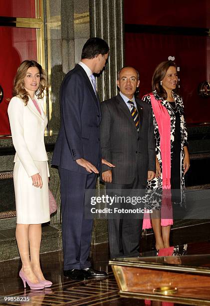 Princess Letizia of Spain, Prince Felipe of Spain, Mexican President Felipe Calderon and his wife Margarita Zavala attend the opening of the 'I Foro...