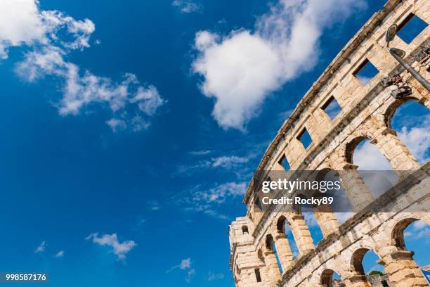 pula van amphiteater, kroatië - kroatische cultuur stockfoto's en -beelden