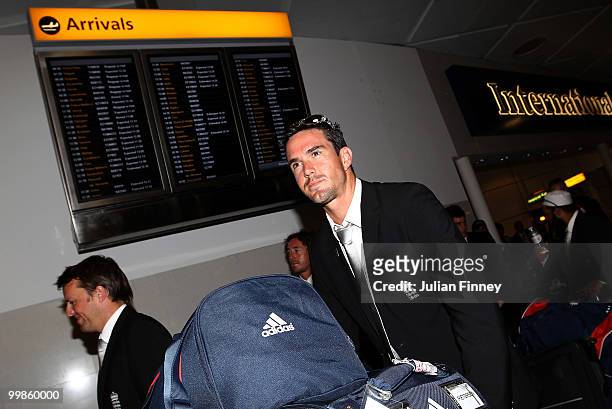 Kevin Pietersen of England arrives back at Gatwick Airport on May 18, 2010 in London, England.