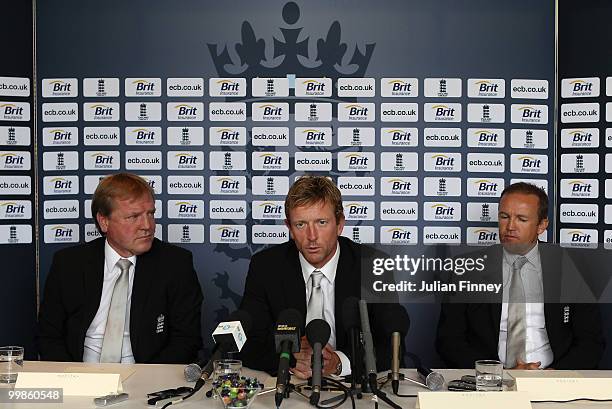 Captain, Paul Collingwood of England talks in between Hugh Morris and Andy Flower of the ECB at a press conference after returning to Gatwick Airport...