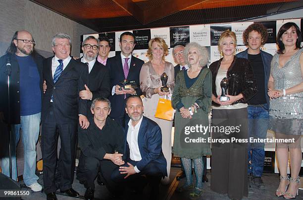 The awarded and more pose after receiving the 'Orange and Lemon' Awards on May 17, 2010 in Madrid, Spain. This prizes awards the nicest celebrity and...