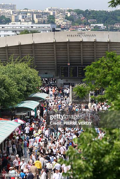 General view of Suzanne Lenglen court at Roland Garros, in Paris, on May 30, 2008. AFP PHOTO / Pierre Verdy