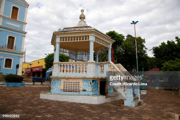 bandstand at matriz square, santarem, brazil - nordbrasilien stock-fotos und bilder