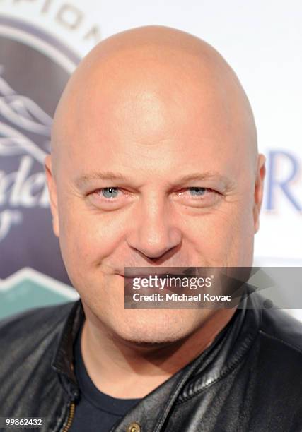 Actor Michael Chiklis arrives at the Breeders' Cup Winners Circle Event at ESPN Zone At L.A. Live on November 5, 2009 in Los Angeles, California.
