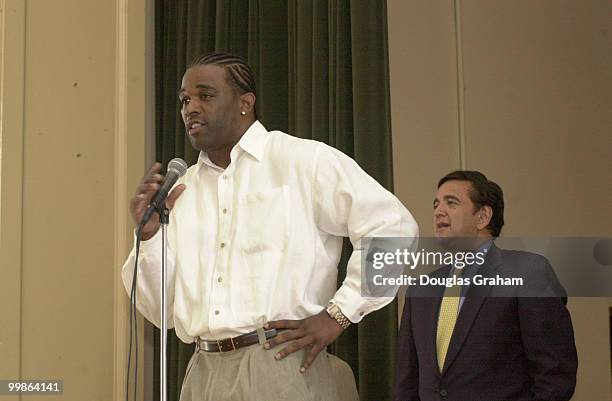 Chrisotper Warren Dallas Cowboys runningback and U.S. Secretary of Energy Bill Richardson during a ground breaking for the new state of the art gym...