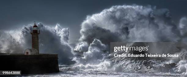 worse.things.happen@sea ii - classical mythology character imagens e fotografias de stock