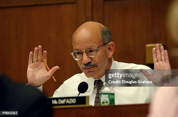 Peter A. DeFazio, D-OR., grills Transportation Secretary Norman Mineta during the Aviation Subcommittee hearing on anti-terrorism aviation security...