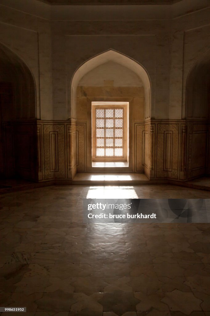 Mahal Window Photo Carved Windows From Inside The Taj Mahal High-Res Stock Photo - Getty ...