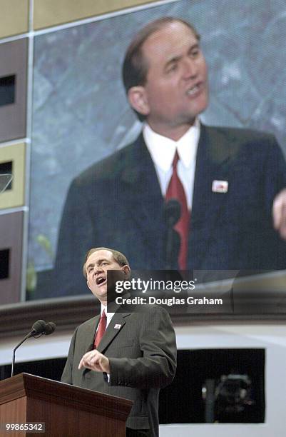 Gov. Janmes Gilmore, R-Va., speaks at First Union Center in Philadelphia, Pa. During 2000 Republican Convention.