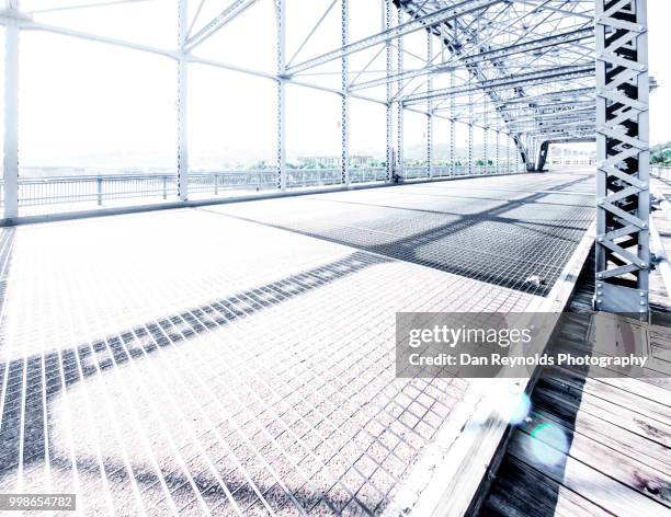 architecture - bridge detail - hdr - truss bridge stock pictures, royalty-free photos & images