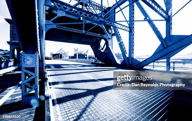 architecture - bridge detail - truss bridge stock pictures, royalty-free photos & images